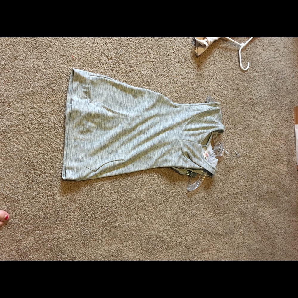 Sleeveless gray hoodie